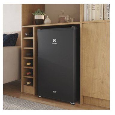 FRIGOBAR ELECTROLUX ERD090G2HWB PREMIUM BLACK - 3