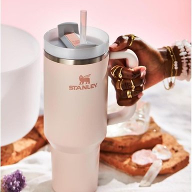 TUMBLER STANLEY QUENCHER H2.0 40 OZ - ROSE QUARTZ - 2