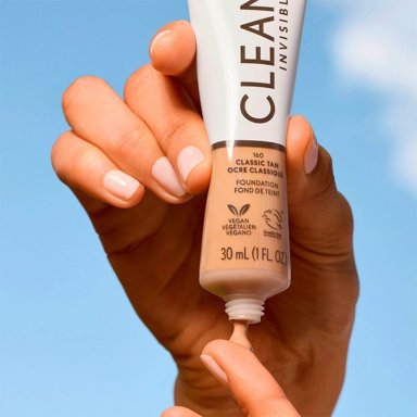 BASE COVERGIRL CLEAN INVISIBLE BUFF BEIGE 125 - 4