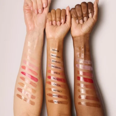 LABIAL MAC LIPGLASS AIR NON-STICKY GLOSS EN EL TONO SNOBBISH - 5