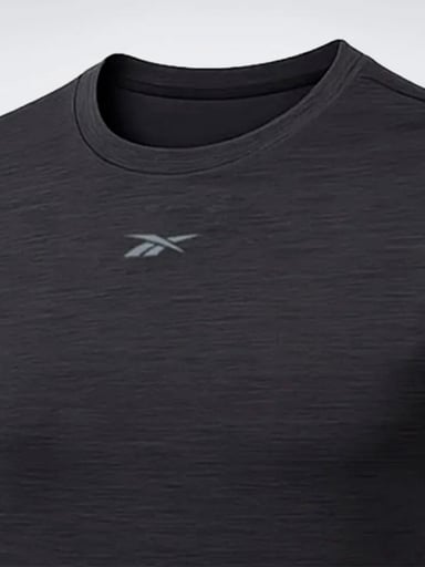 POLERA DEPORTIVA HOMBRE REEBOK ID TRAIN MELANGE TECH TEE - 5
