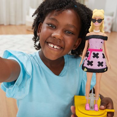 SET DE MASA MOLDEABLE PLAY DOH BARBIE SET DE DESFILE DE MODA CREA ROPA PARA MUÑECAS - 10