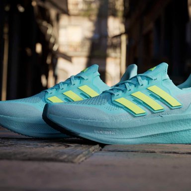 ZAPATILLAS MUJER RUNNING ULTRABOOST 5 - 8