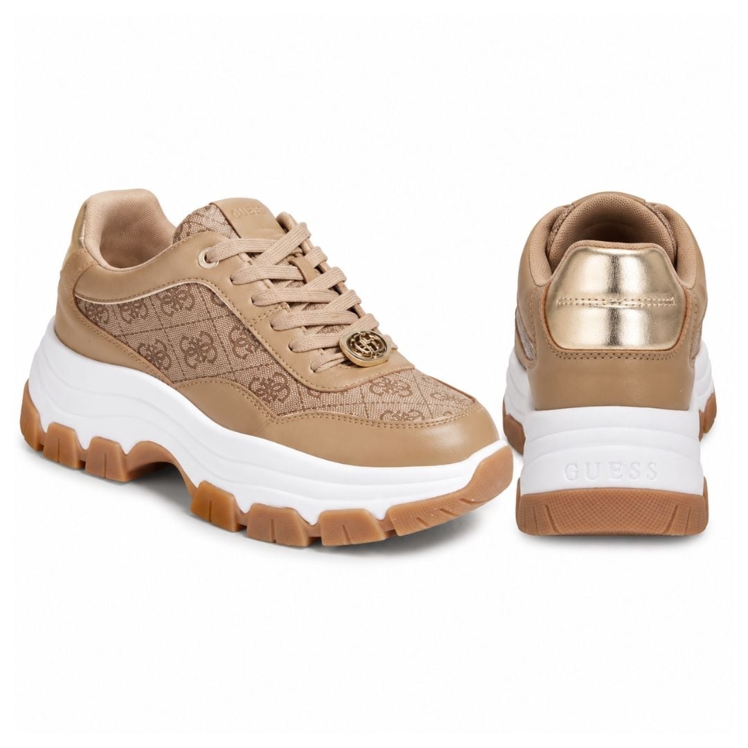 ZAPATILLAS GUESS MUJER BERRETT PLATAFORMA CHUNKY LOGO MONOGRAMA METÁLICO BEIGE